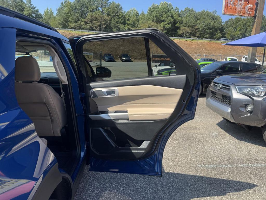 2021 Ford Explorer Image 11