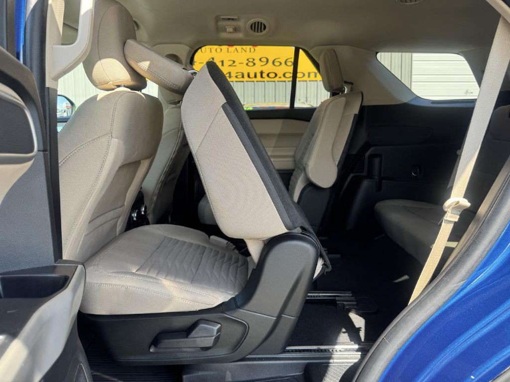 2021 Ford Explorer Image 32