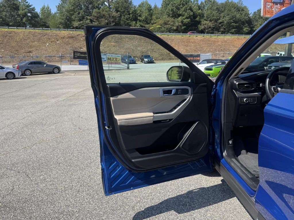 2021 Ford Explorer Image 38