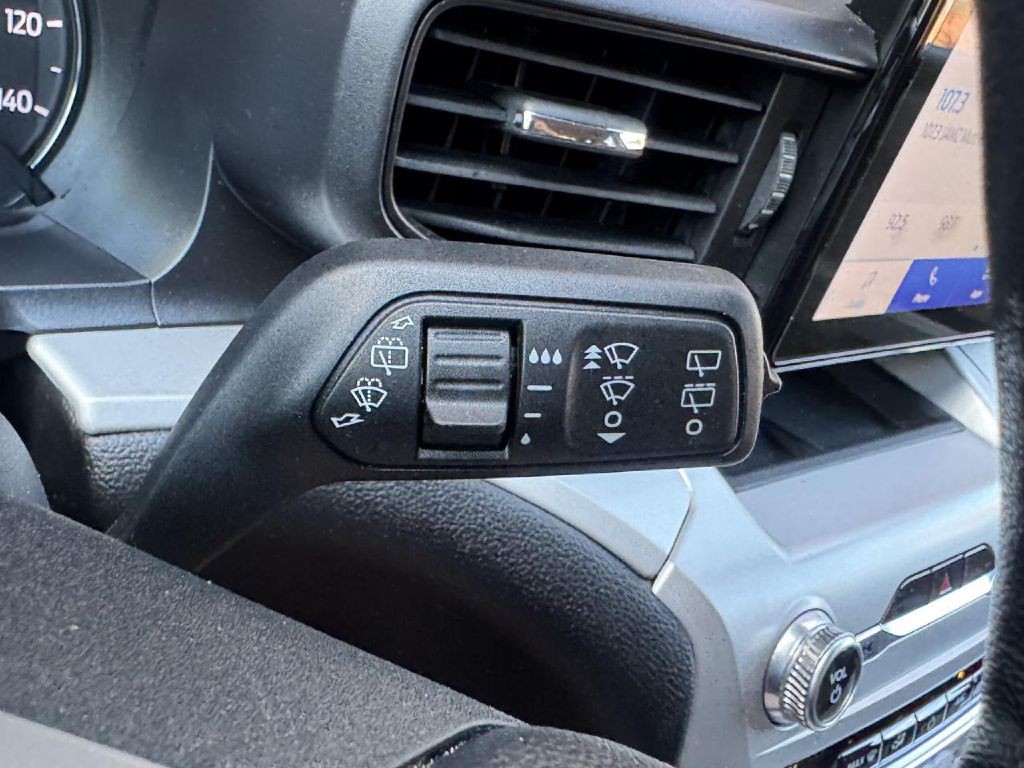 2021 Ford Explorer Image 52