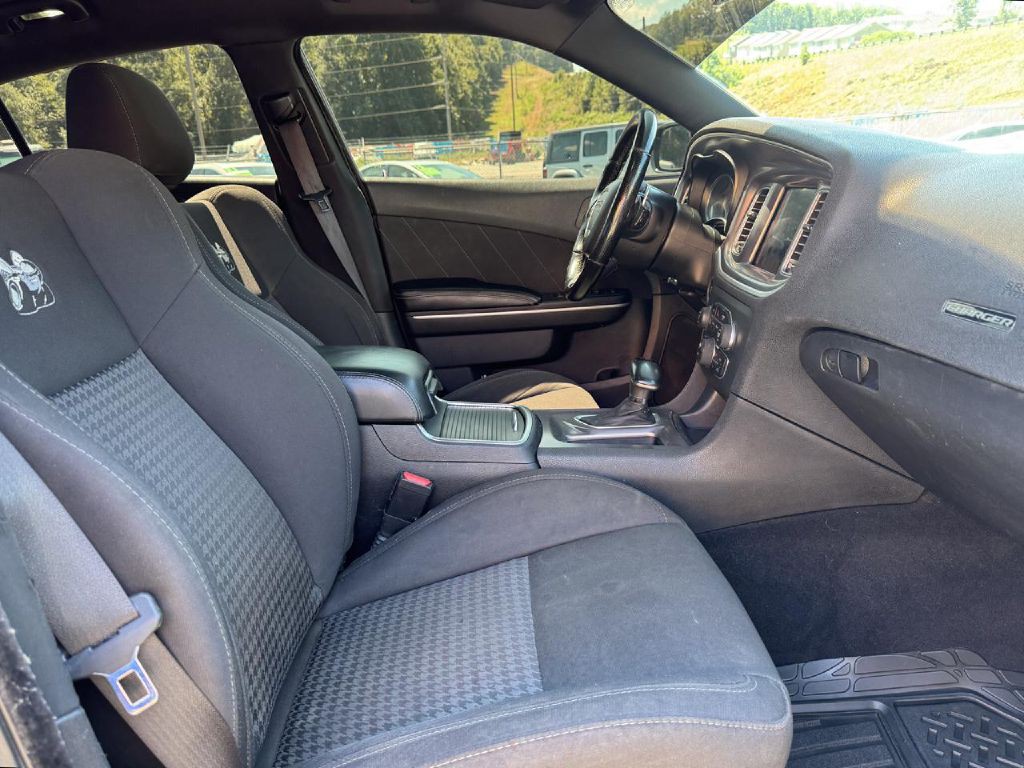 2019 Dodge Charger Image 13