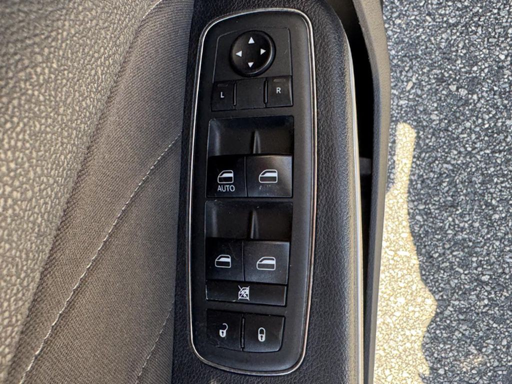 2019 Dodge Charger Image 31