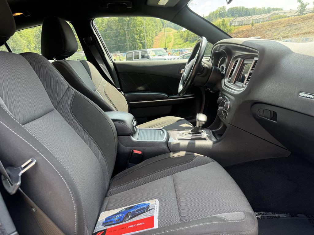 2021 Dodge Charger Image 8