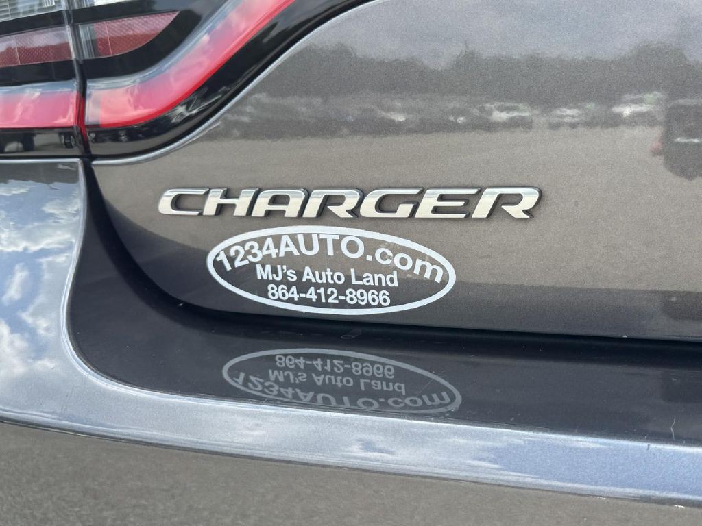 2021 Dodge Charger Image 16