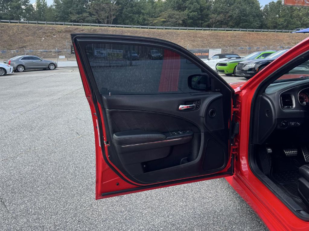 2016 Dodge Charger Image 32