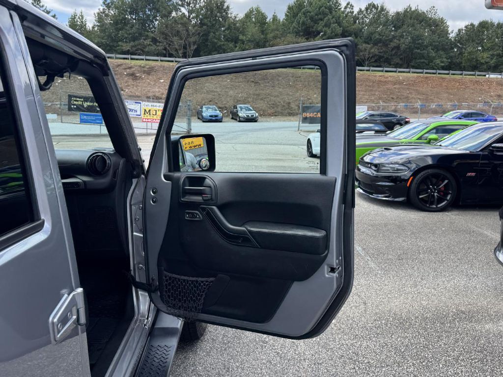 2017 Jeep Wrangler Unlimited Image 11