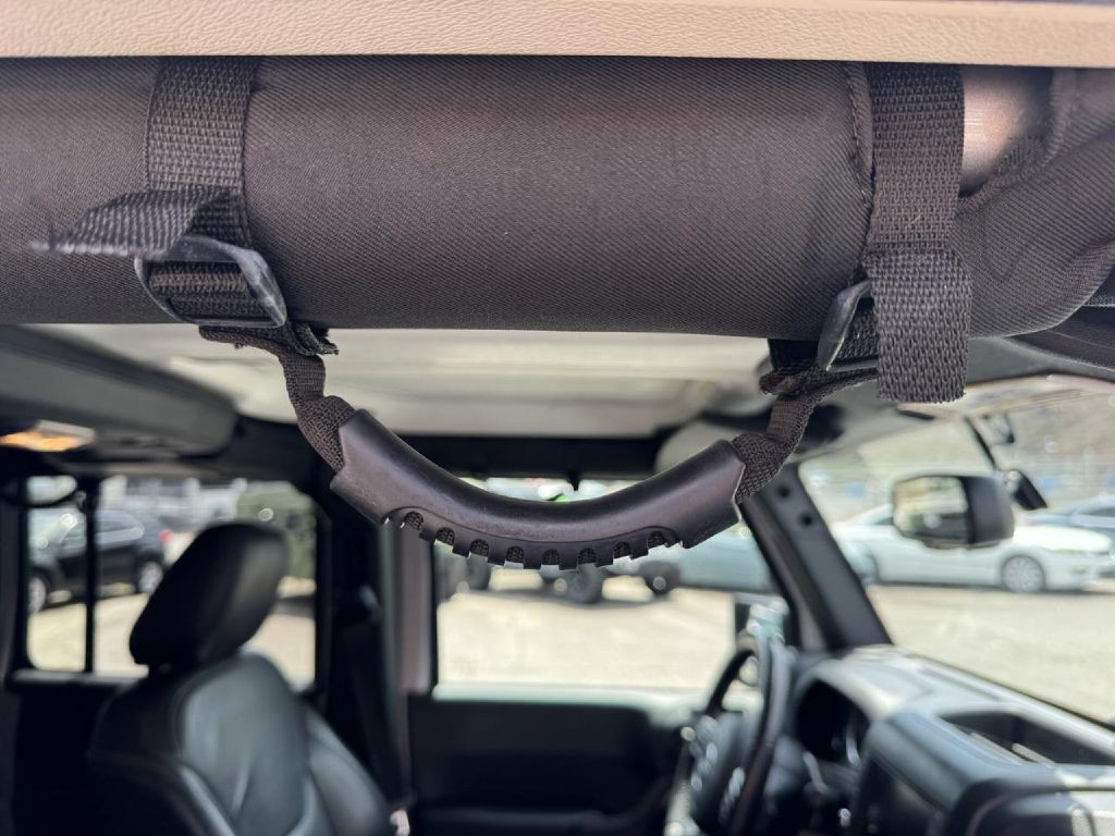 2017 Jeep Wrangler Unlimited Image 12