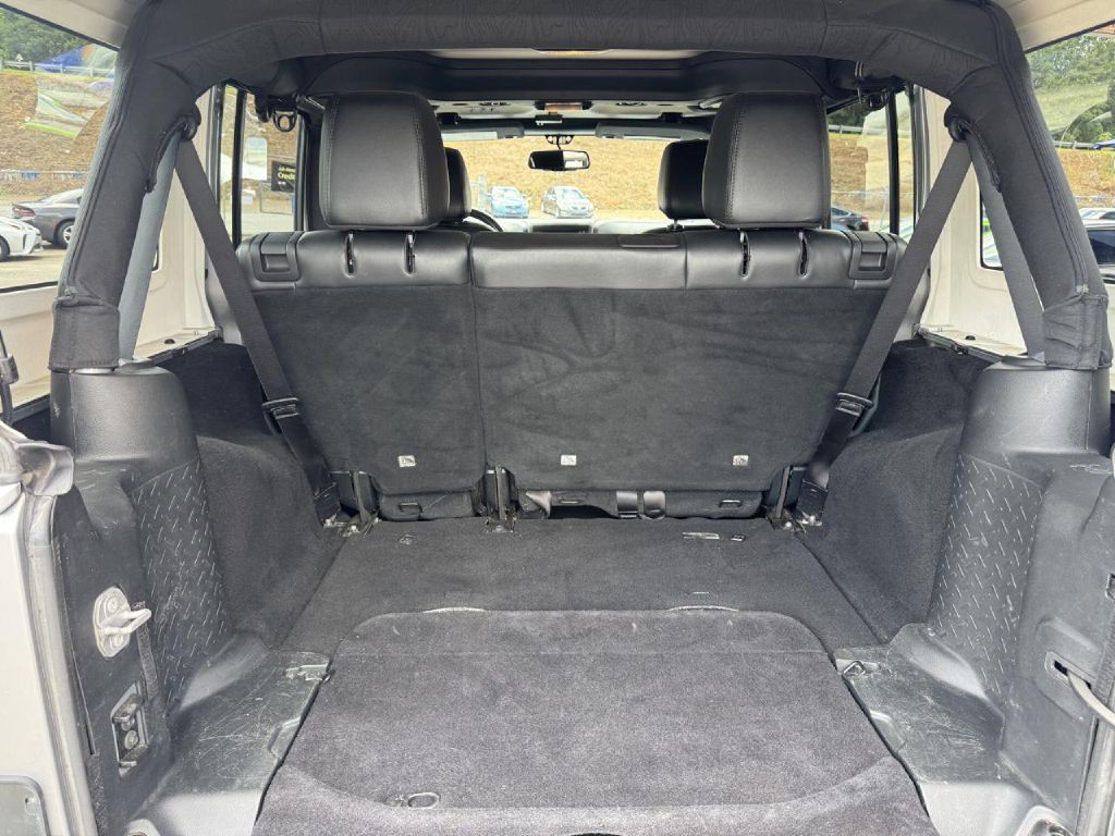 2017 Jeep Wrangler Unlimited Image 25