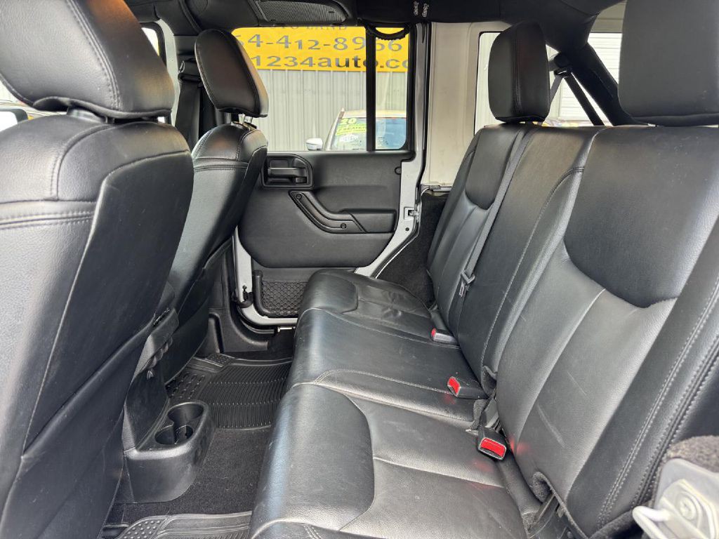 2017 Jeep Wrangler Unlimited Image 39