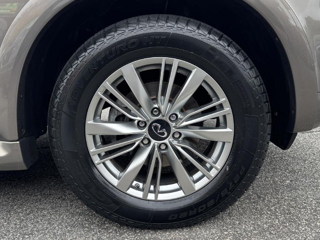 2018 INFINITI QX80 Image 6
