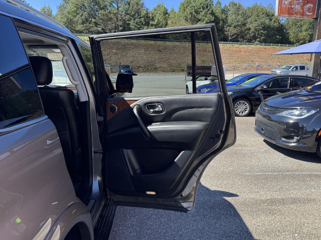 2018 INFINITI QX80 Image 12