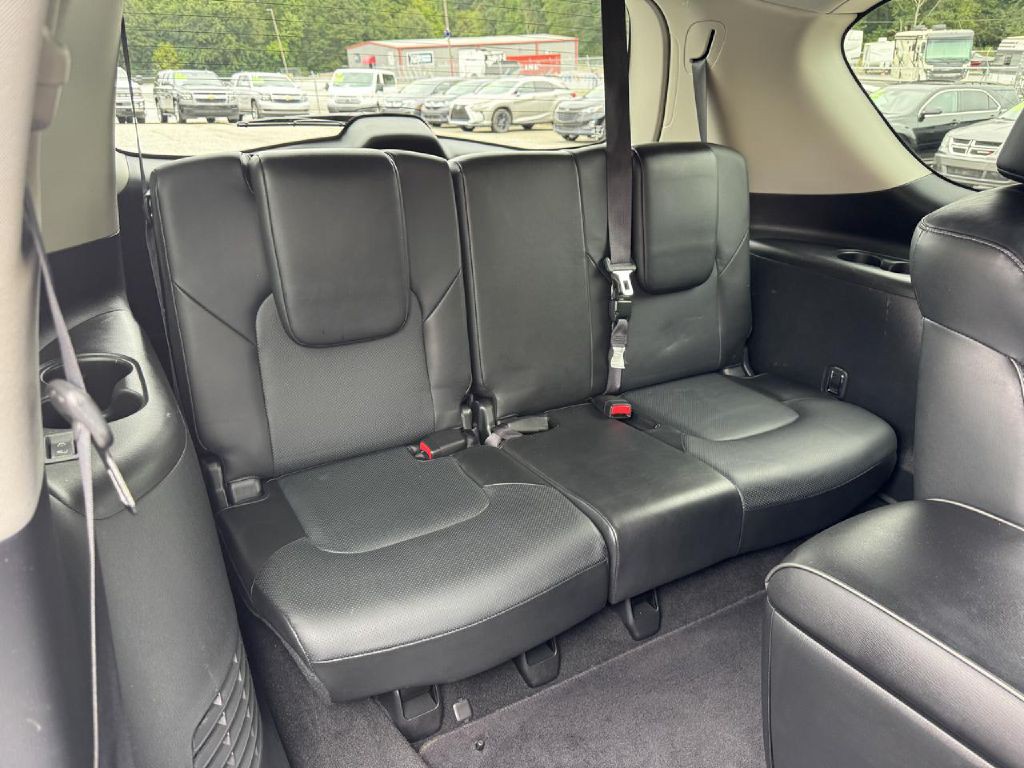 2018 INFINITI QX80 Image 17