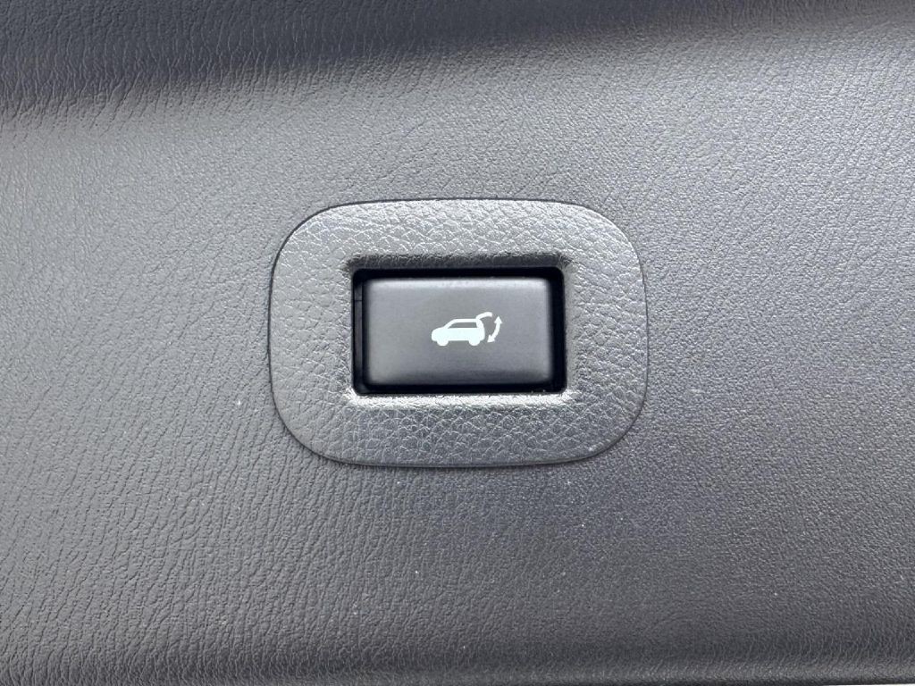 2018 INFINITI QX80 Image 24