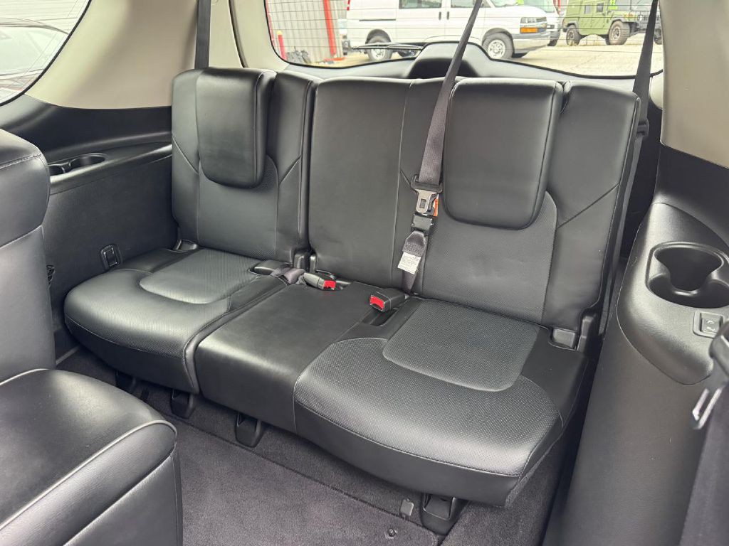 2018 INFINITI QX80 Image 30