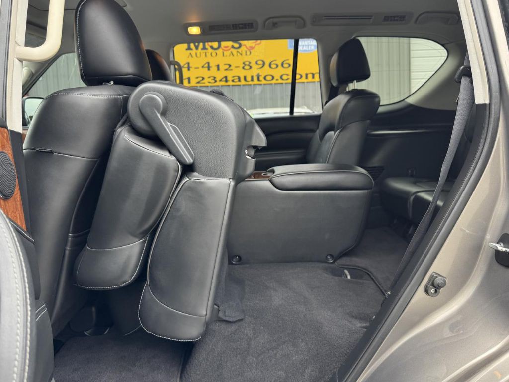 2018 INFINITI QX80 Image 32