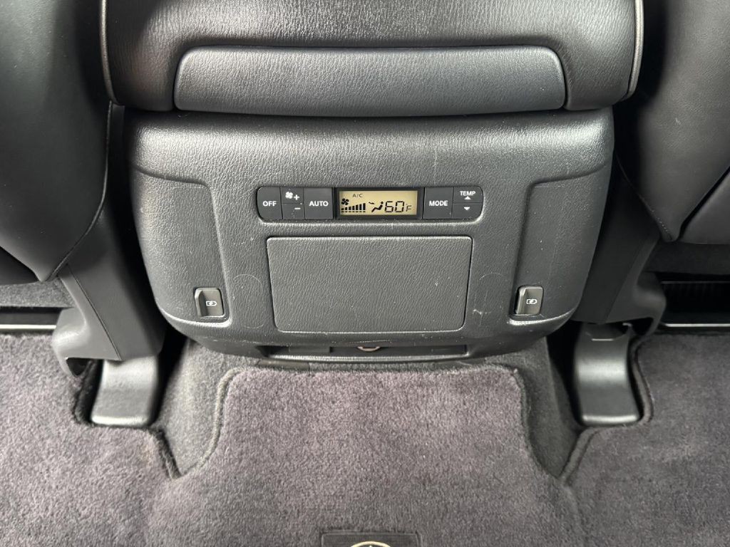 2018 INFINITI QX80 Image 35