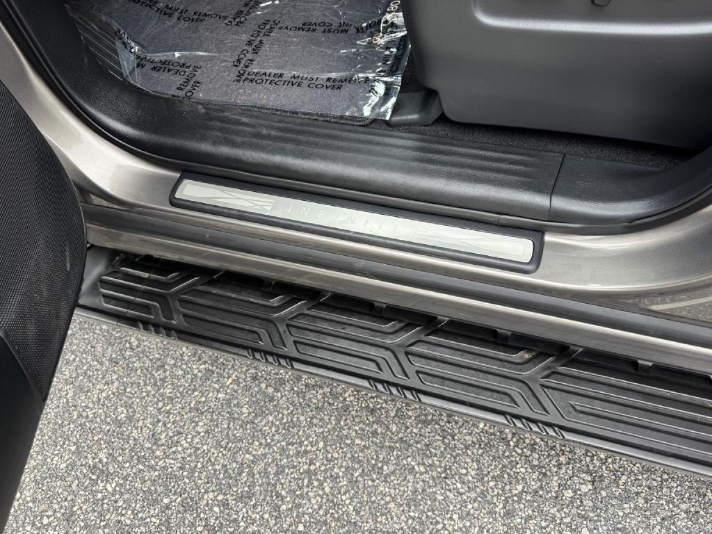 2018 INFINITI QX80 Image 42