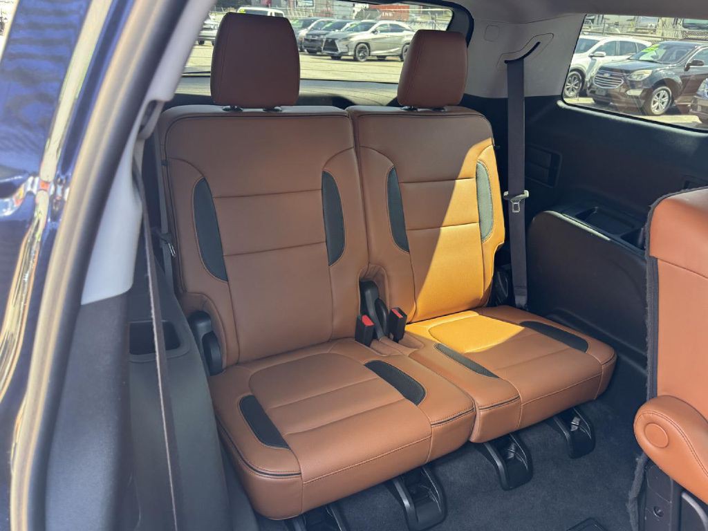 2020 GMC Acadia Image 18