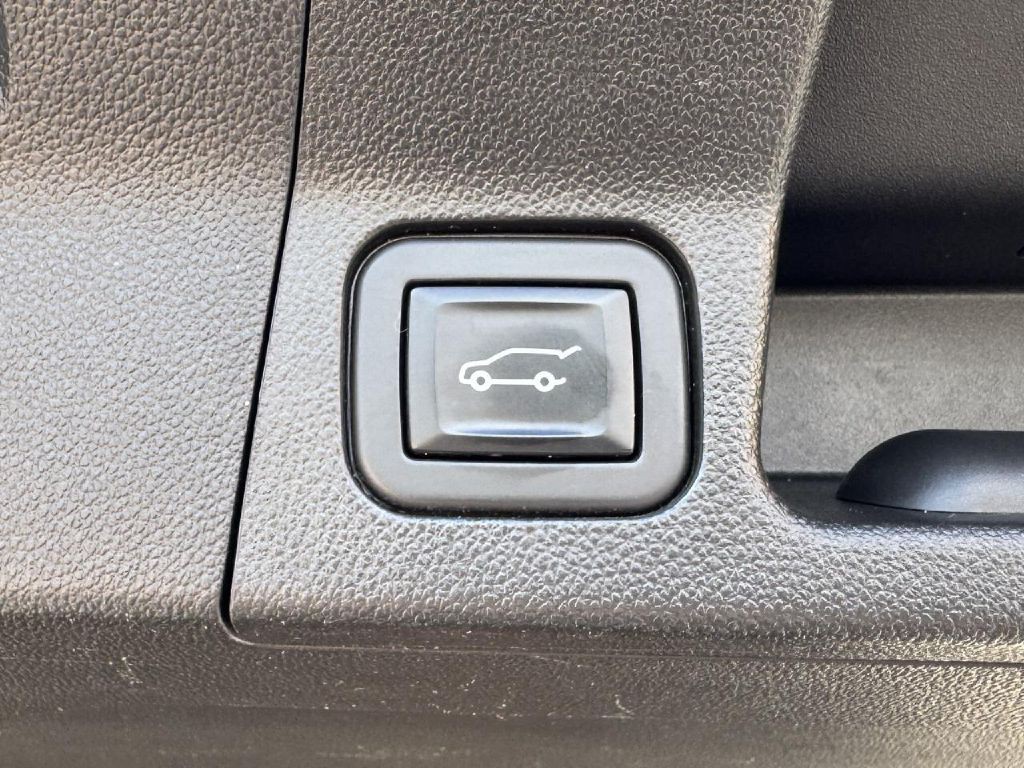 2020 GMC Acadia Image 24