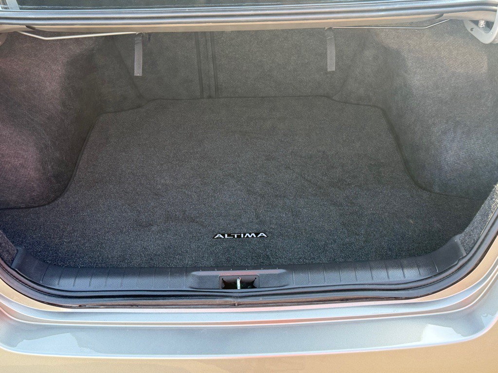 2015 Nissan Altima Image 18