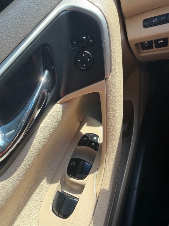 2015 Nissan Altima Image 25
