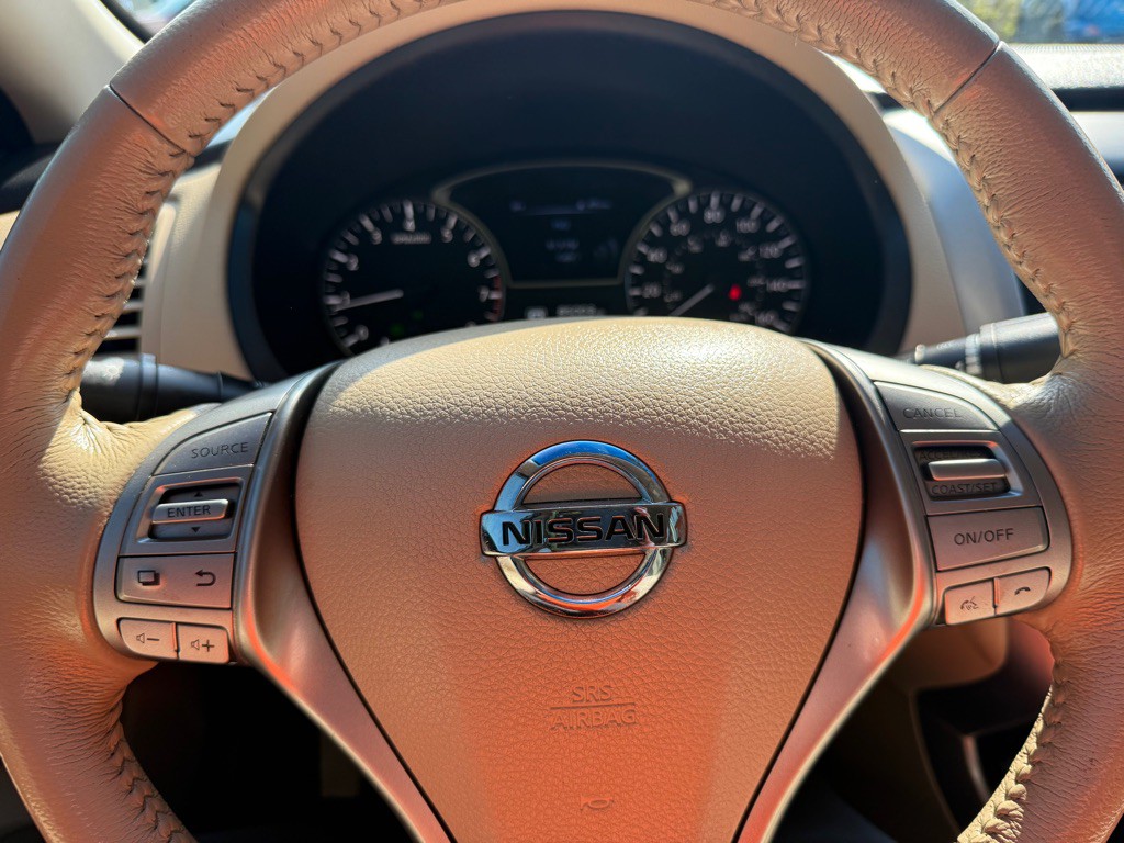 2015 Nissan Altima Image 30