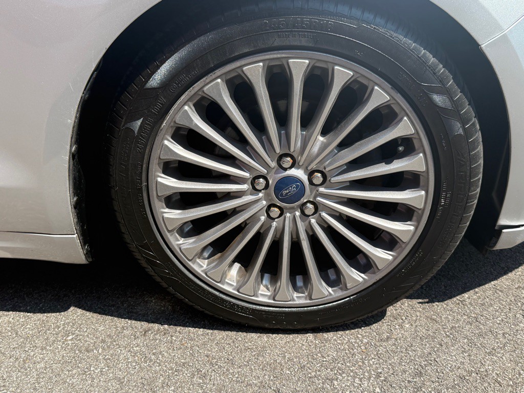 2013 Ford Fusion Image 16