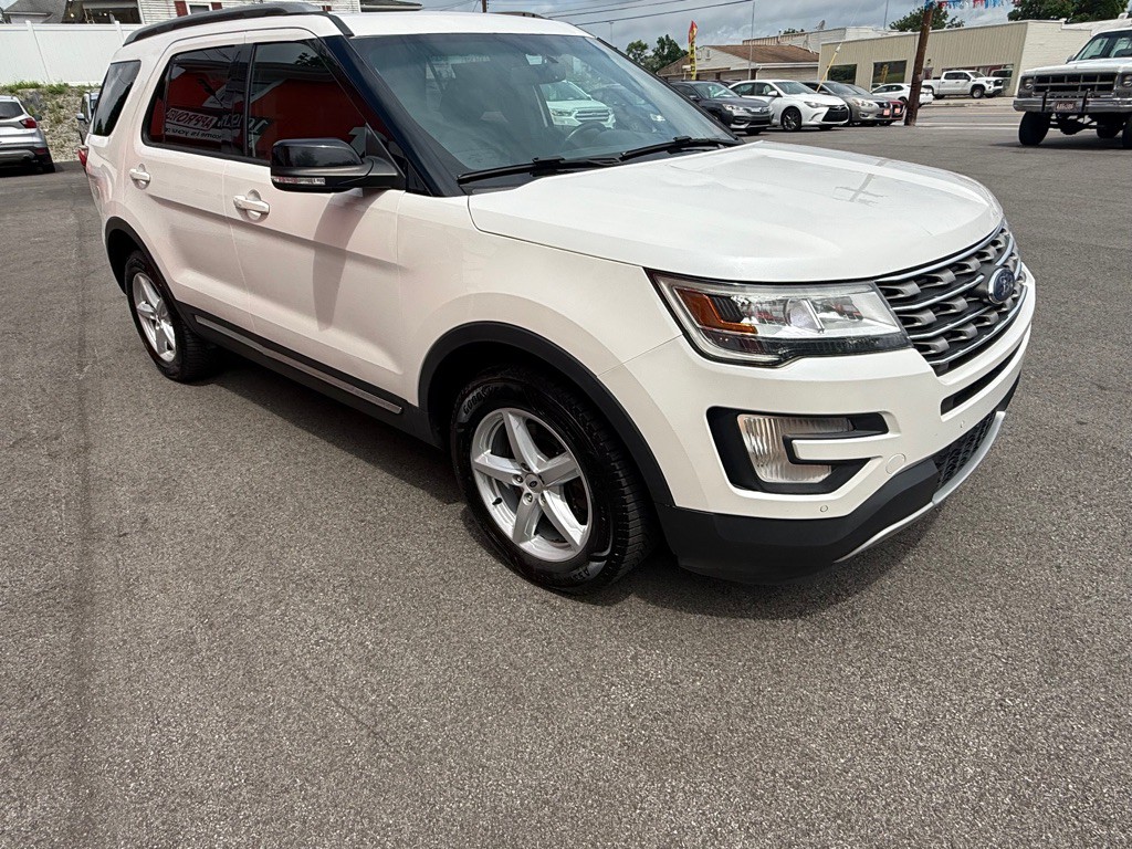 2016 Ford Explorer Image 8