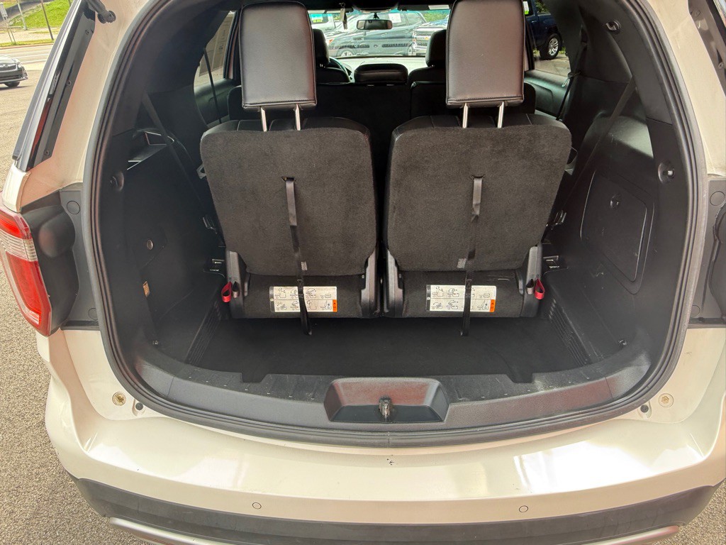 2016 Ford Explorer Image 22