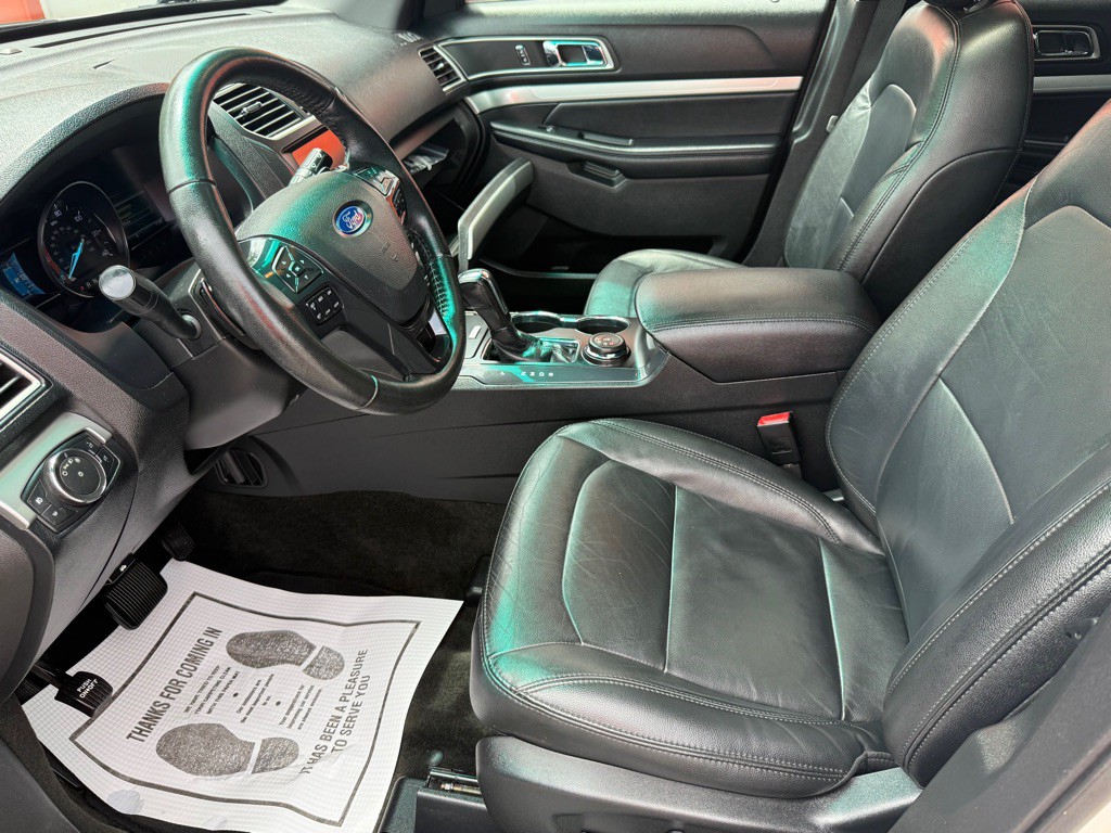 2016 Ford Explorer Image 26