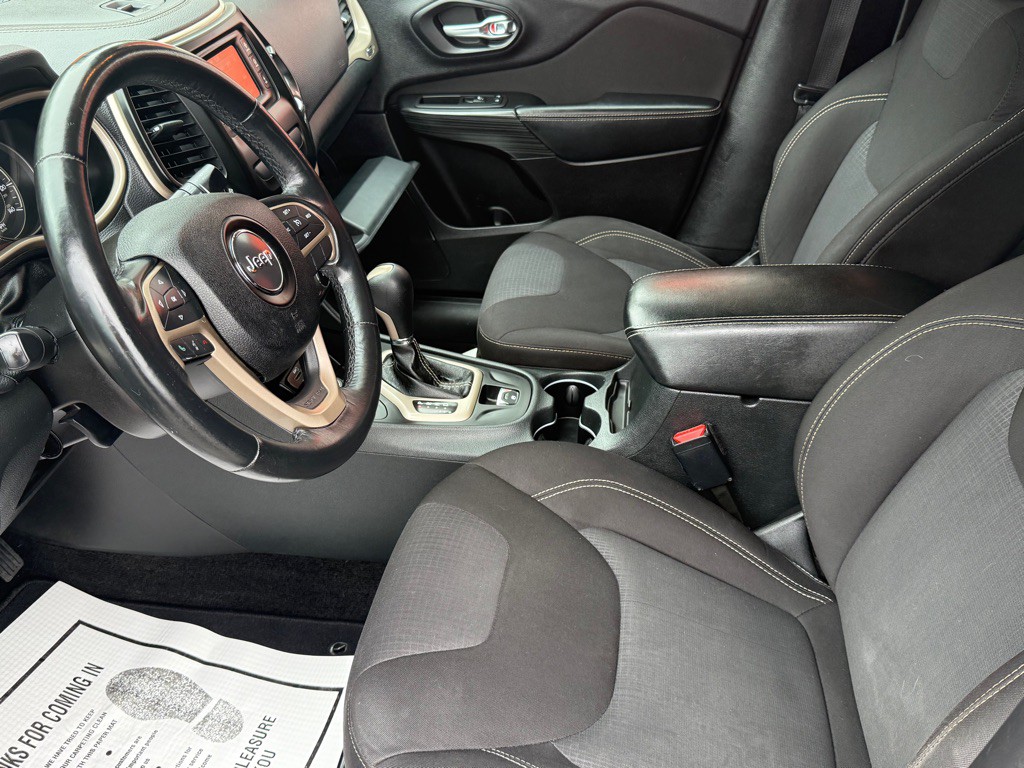 2015 Jeep Cherokee Image 25