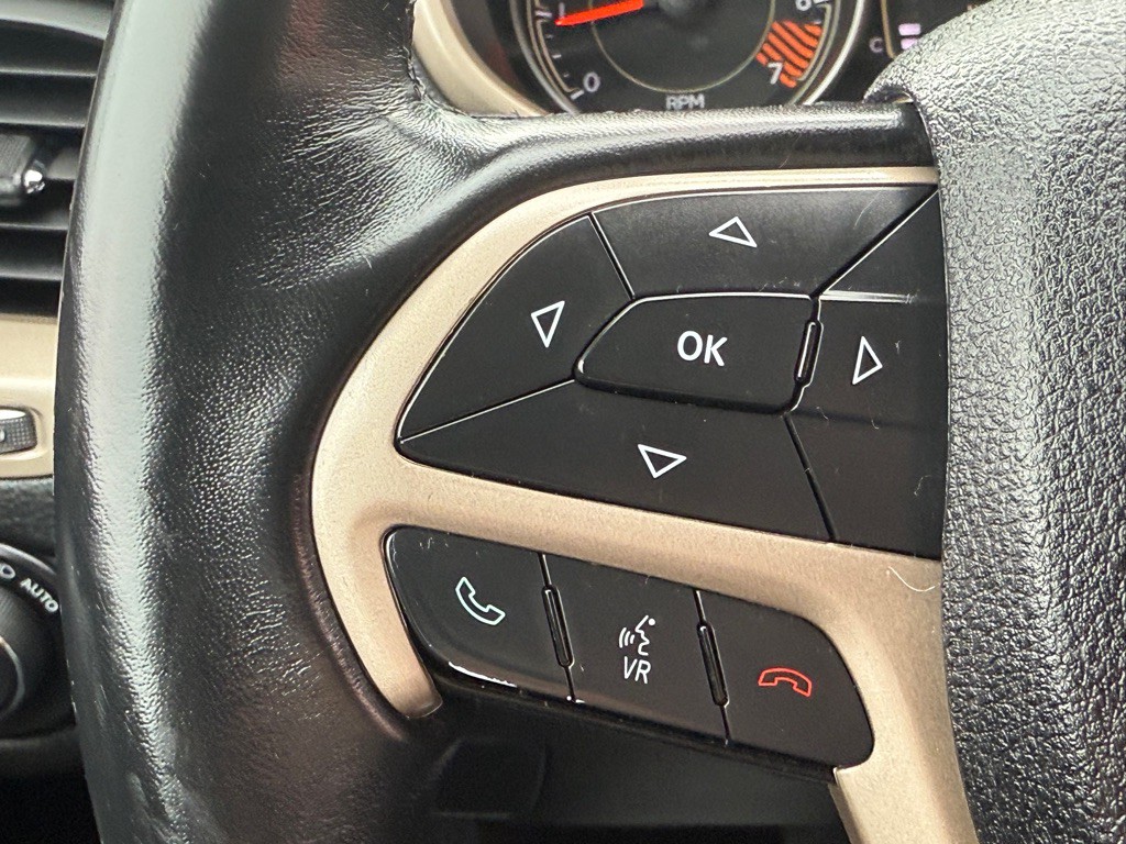 2015 Jeep Cherokee Image 28