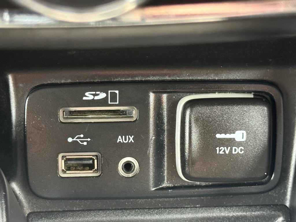 2015 Jeep Cherokee Image 35