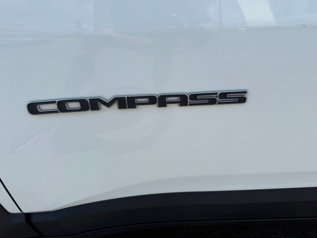 2018 Jeep Compass Image 12