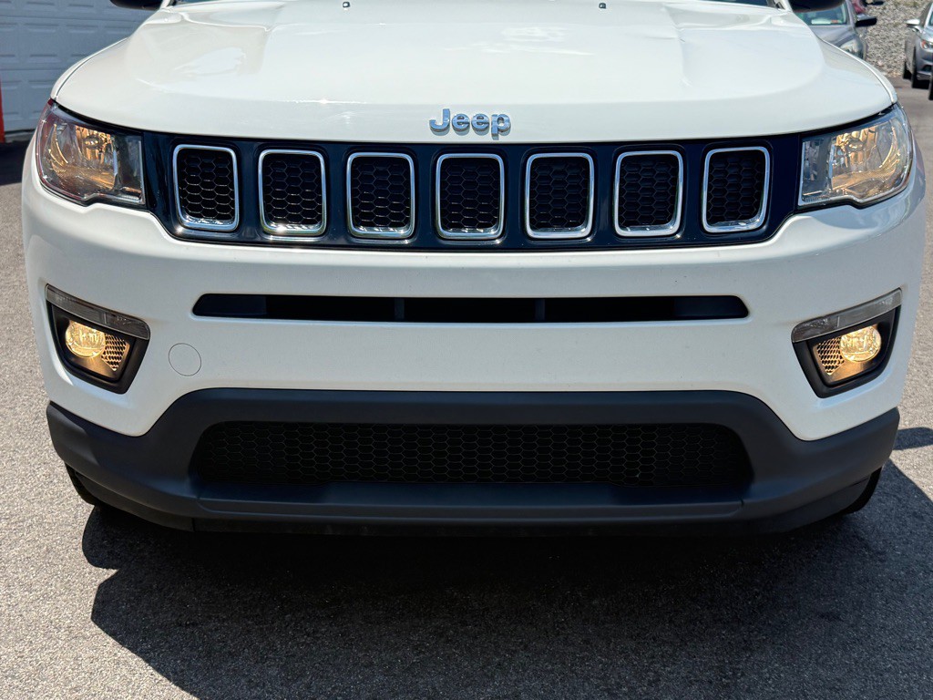 2018 Jeep Compass Image 15
