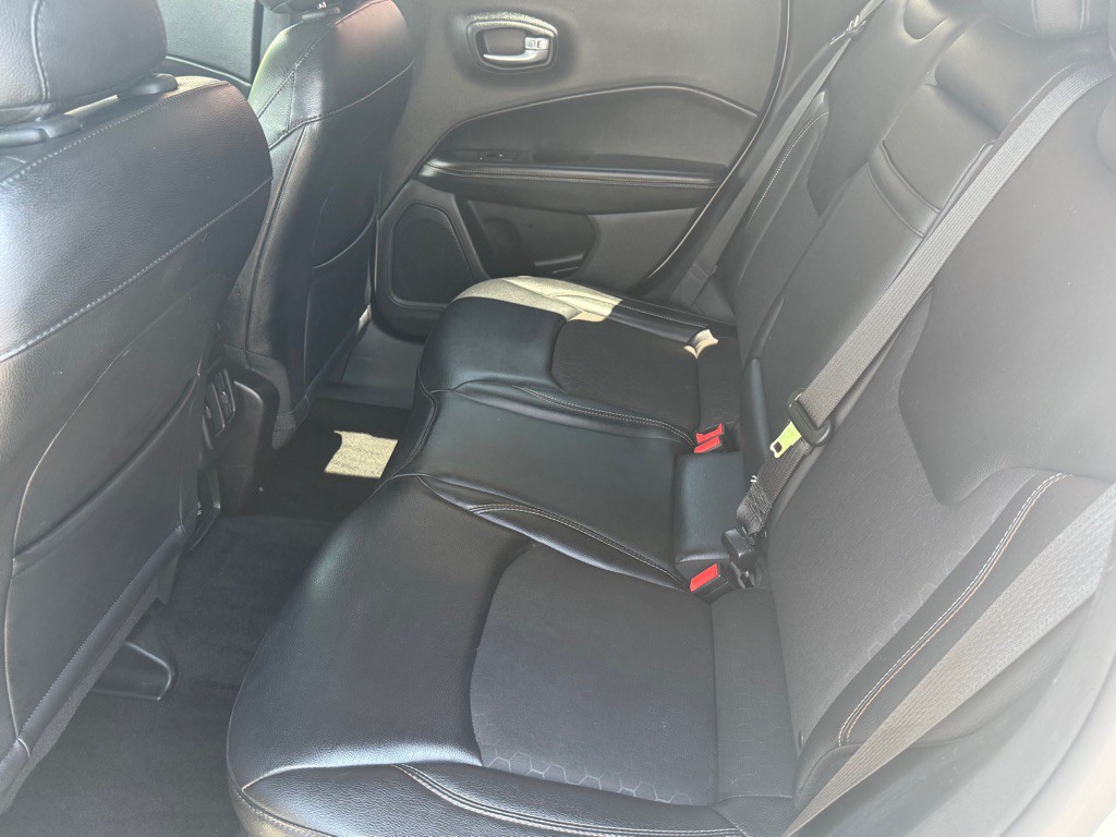 2018 Jeep Compass Image 24