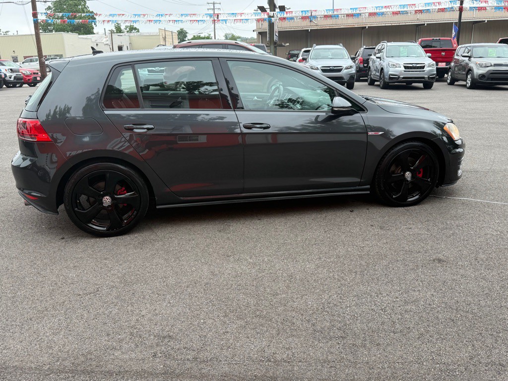 2015 Volkswagen GTI Image 8