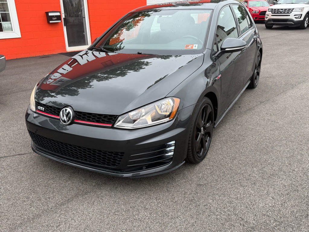 2015 Volkswagen GTI Image 9