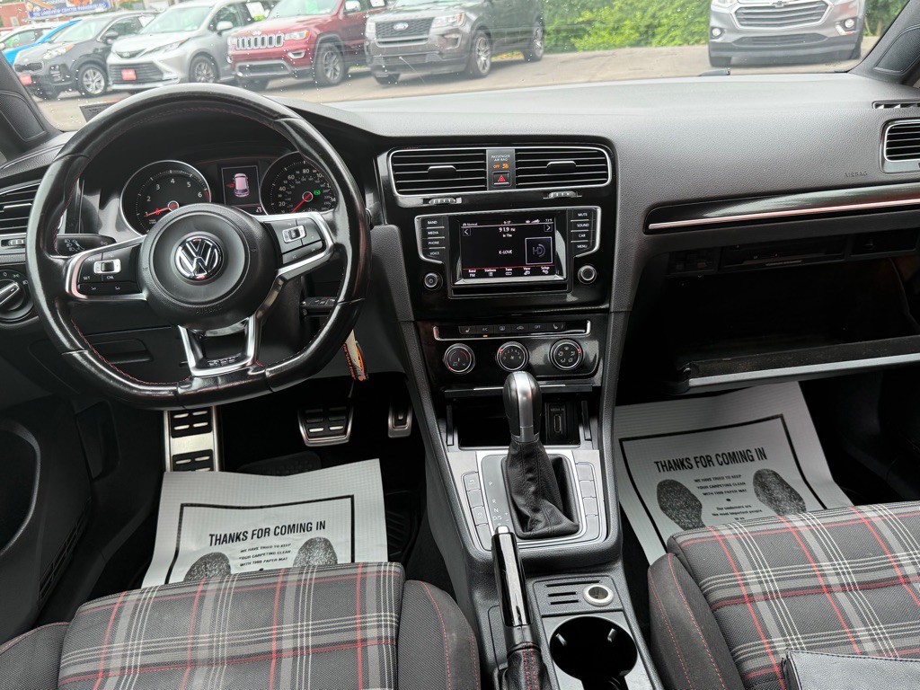 2015 Volkswagen GTI Image 20
