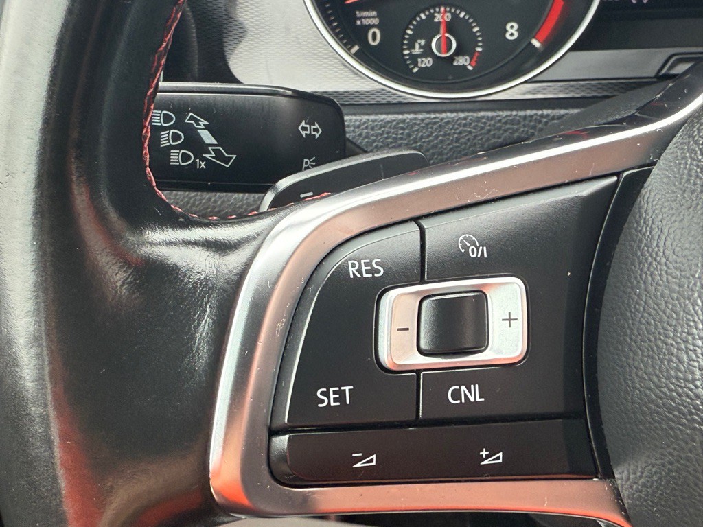 2015 Volkswagen GTI Image 29