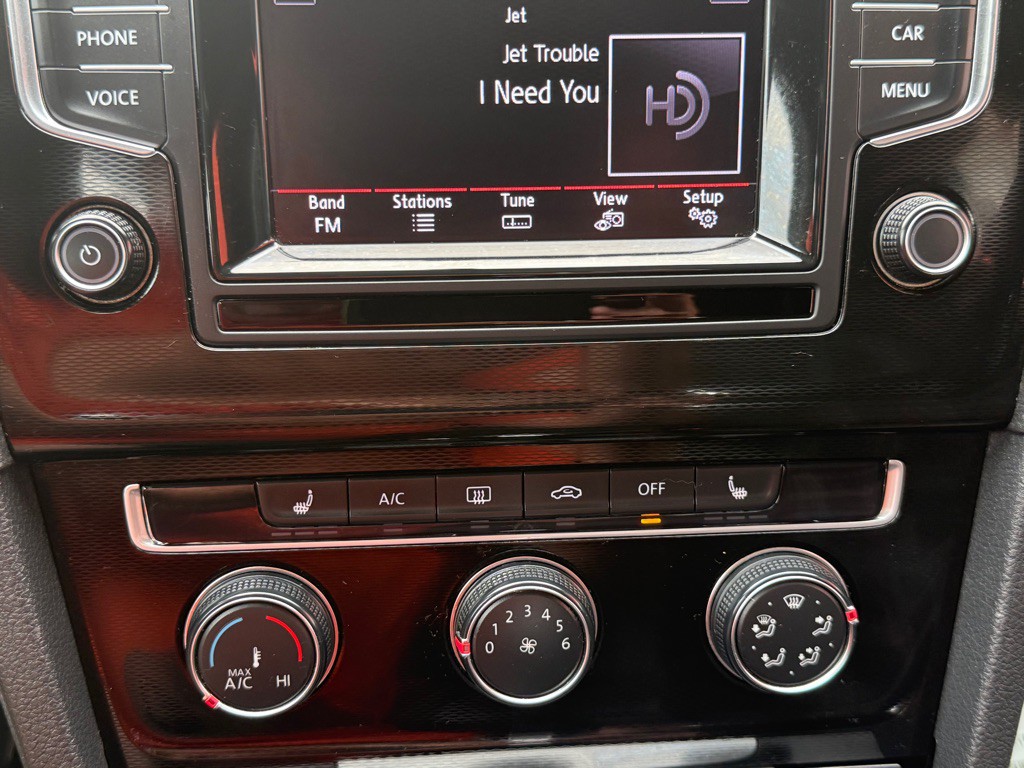 2015 Volkswagen GTI Image 33