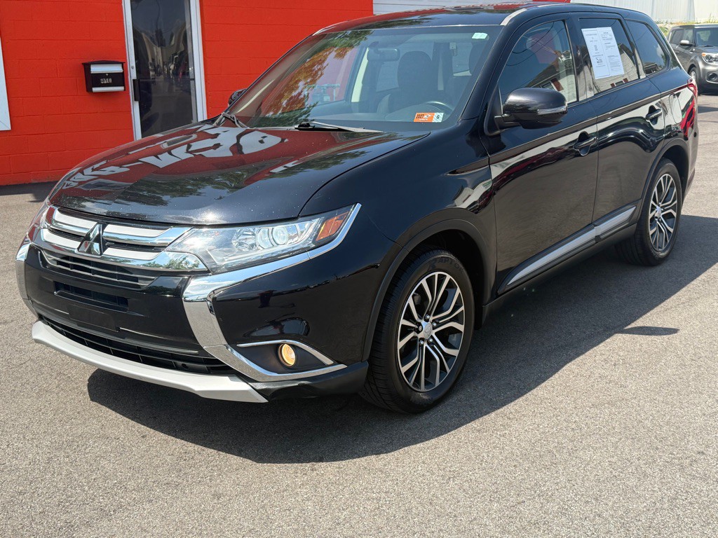 2016 Mitsubishi Outlander Image 10
