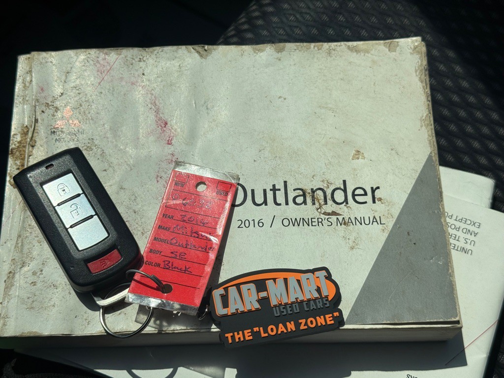 2016 Mitsubishi Outlander Image 36