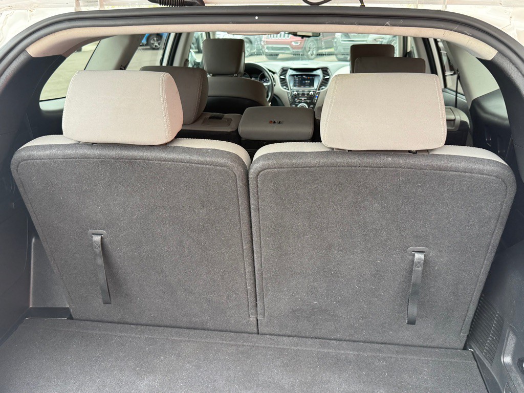 2018 Hyundai Santa Fe Image 17