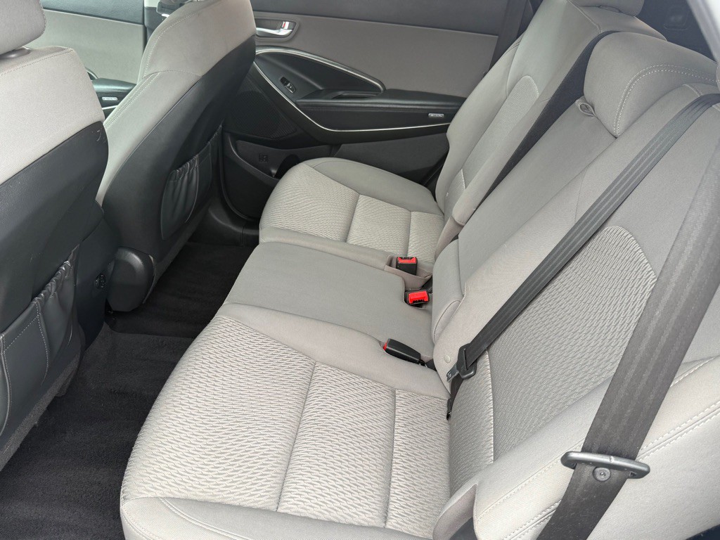 2018 Hyundai Santa Fe Image 19