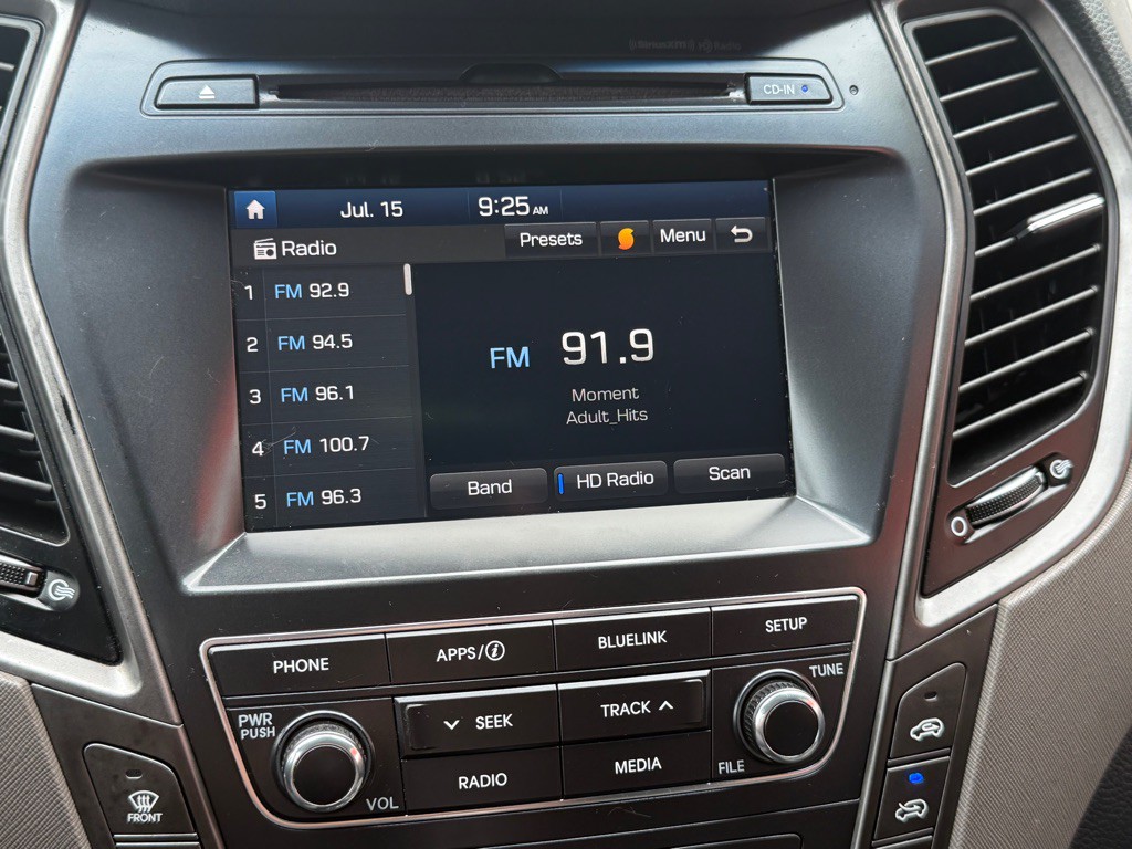 2018 Hyundai Santa Fe Image 30