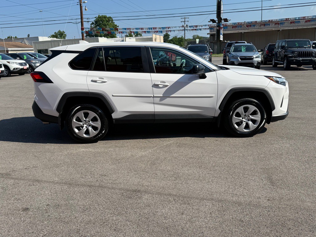 2024 Toyota Rav4 Image 7