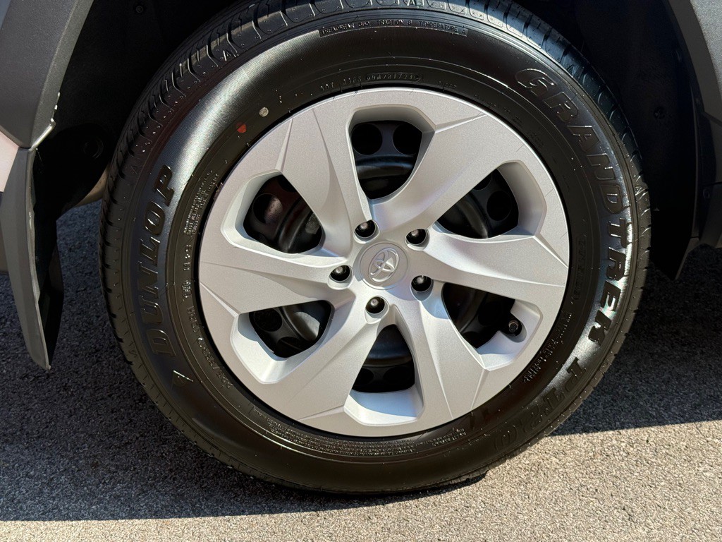 2024 Toyota Rav4 Image 17