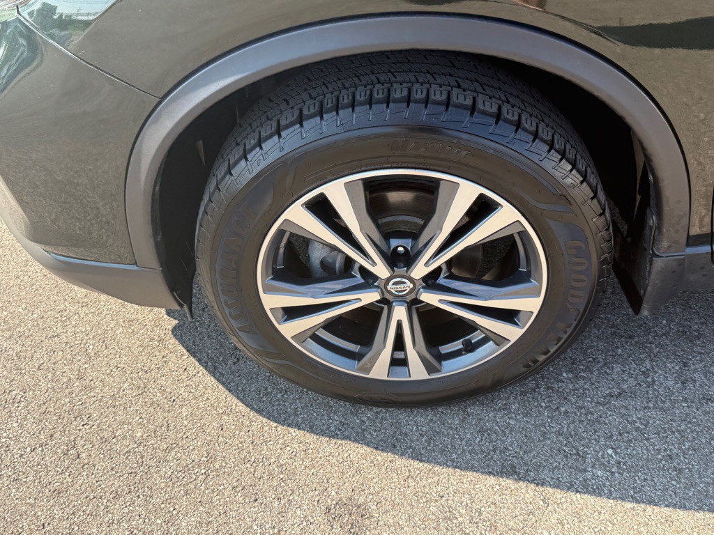 2019 Nissan Rogue Image 14