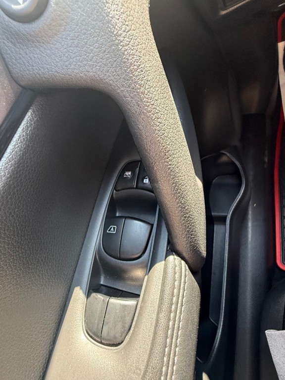 2019 Nissan Rogue Image 32